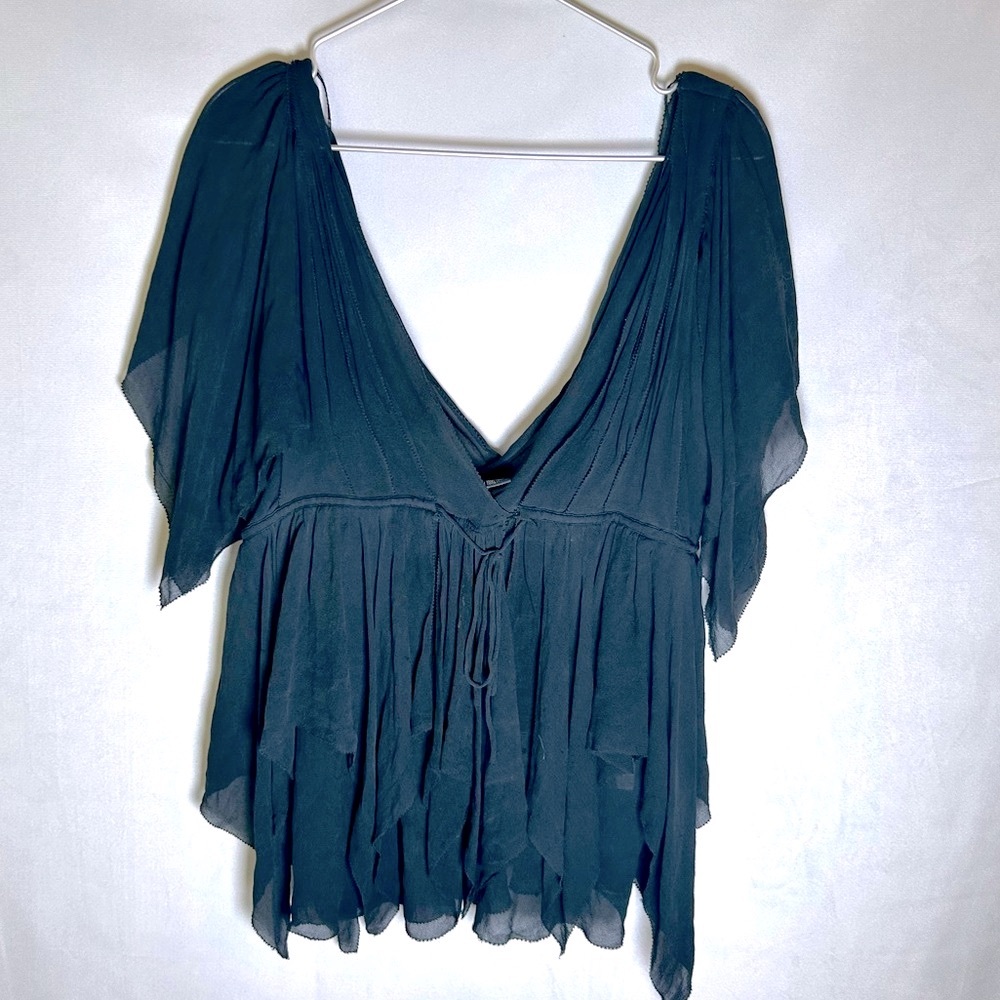Women’s DKNY Black Silk Deep V-neck Y2K Whimsigoth Blouse Top Witchy Boho Size 8